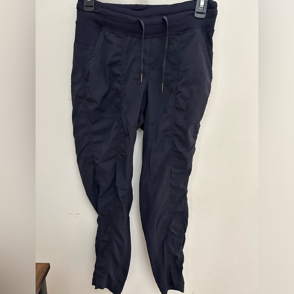 LULULEMON Crop Street to Studio Pants Size 4 Dark Blue